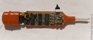 Плата логического пробника в корпусе от маркера