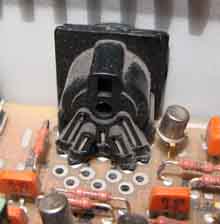 RGB-выход обычного Байта. Вместо 7-контактного разъёма установлен 5-контактный