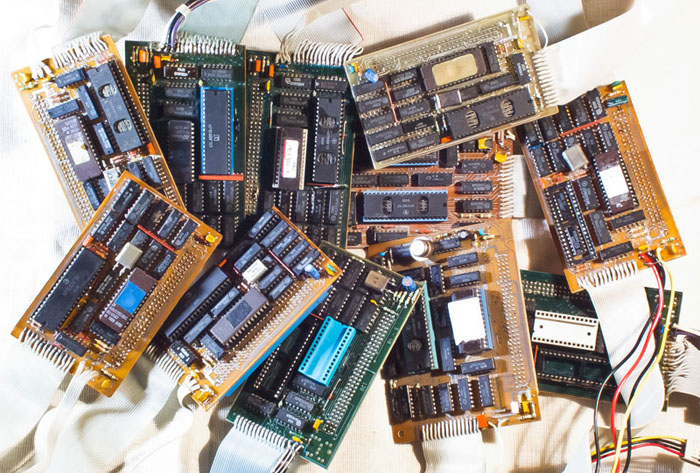 Куча контроллеров дисковода для компьютера «Байт»