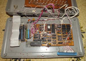 Ленинград-1, в котором ПЗУ TR-DOS совмещено с ПЗУ BASIC-48